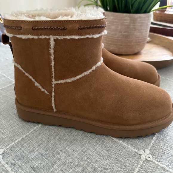UGG women’s Brown Boots with White Trim - Picture 2 of 3